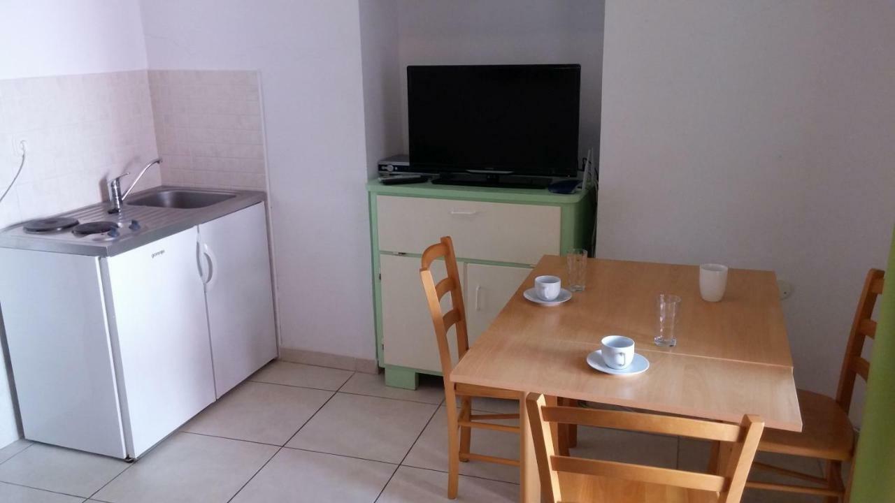 Appartement Tutini Dvori à Primošten Extérieur photo