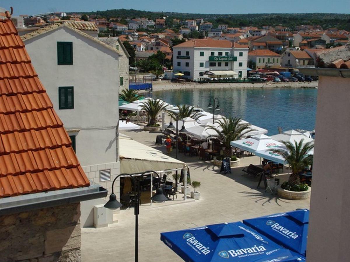Appartement Tutini Dvori à Primošten Extérieur photo