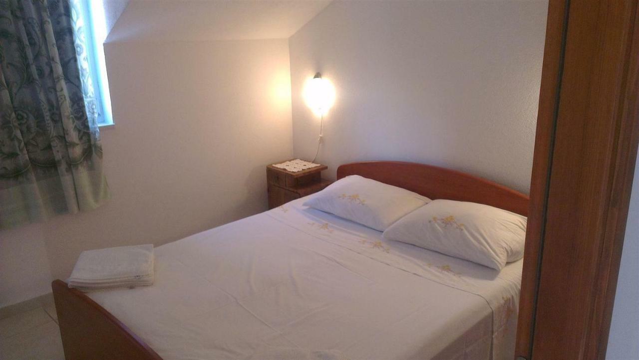 Appartement Tutini Dvori à Primošten Extérieur photo